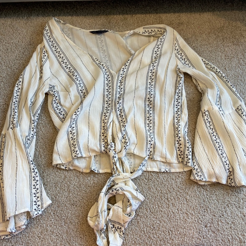 Women’s American Eagle Long Sleeved Blouse